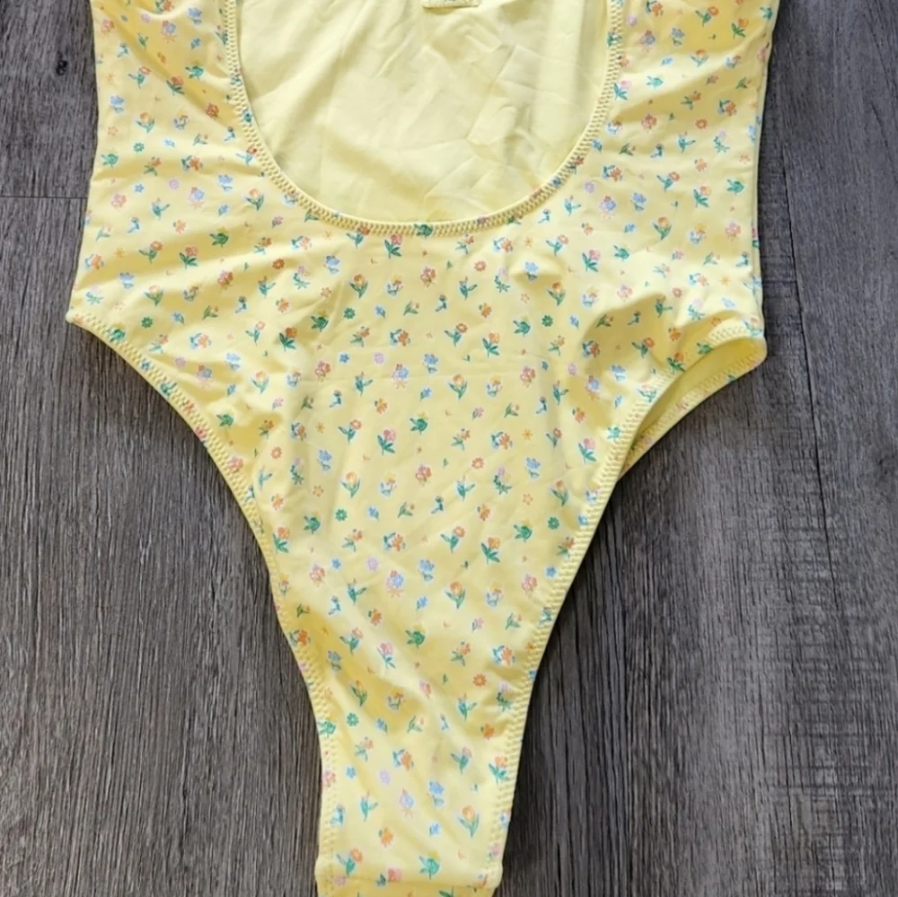 New!Frankies Bikinis X Pamela Anderson One Piece‎ Swimsuit